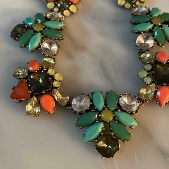 Stella & Dot Lodie Statement Necklace - Picture 2 of 3